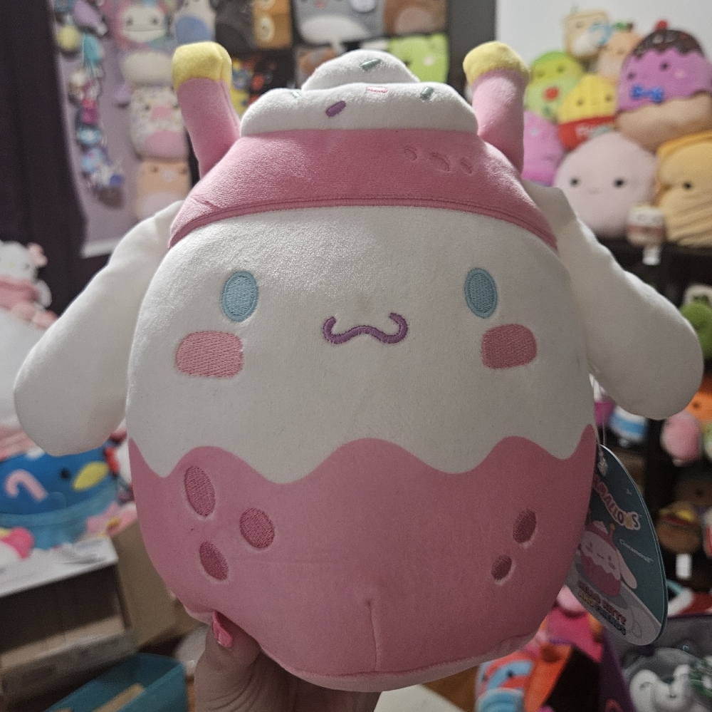 NWT Cinnamoroll Hello Kitty Dreamland ✨️ Sanrio X Squishmallows 8" sweet